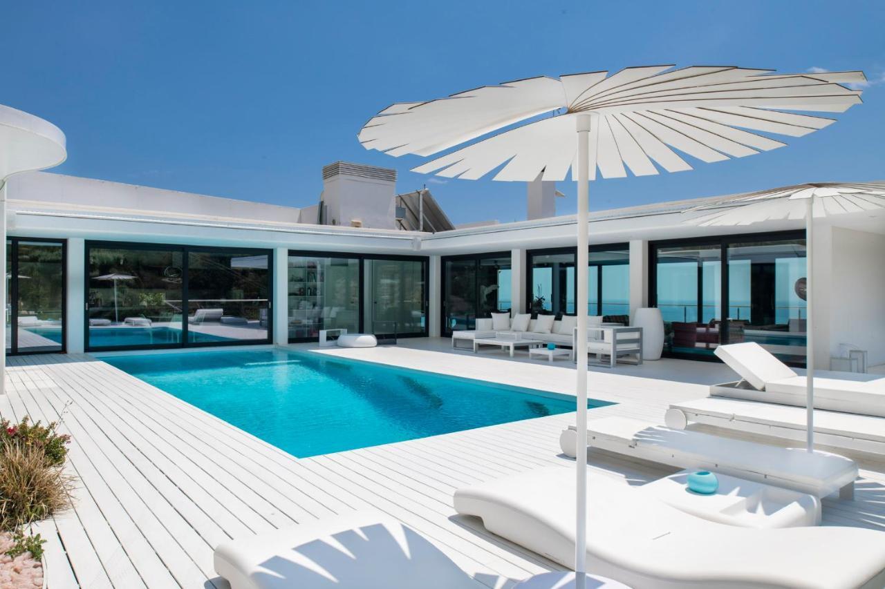 Ibiza Style Barcelona Luxury Villa Бадалона Екстериор снимка